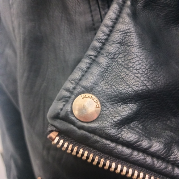 Women's Black Leather Jacket - Picture 4 of 10